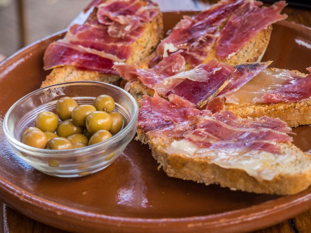 What foods do Mallorcans pack in their suitcase? « Euro Weekly News
