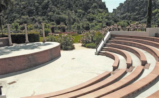 The amphitheatre at Parque Torre Leonera in Benahavis