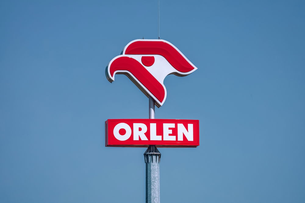 Polish energy giant Orlen reports disastrous profit plunge