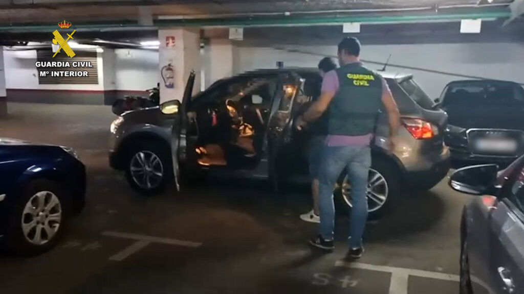 Guardia civil nab 40 luxury stolen cars.