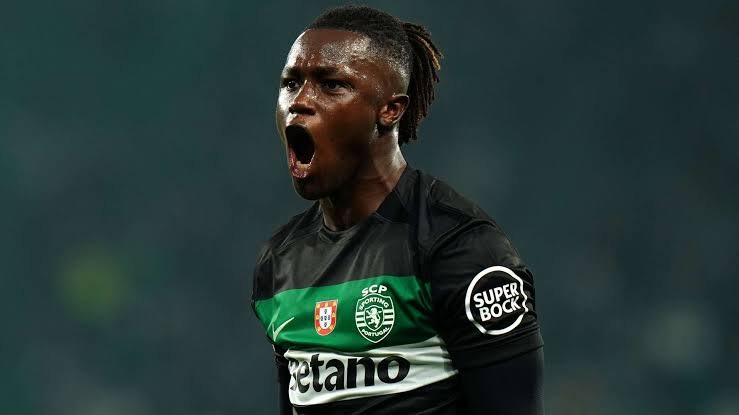 Chelsea stun Man Utd with last-minute transfer hijack