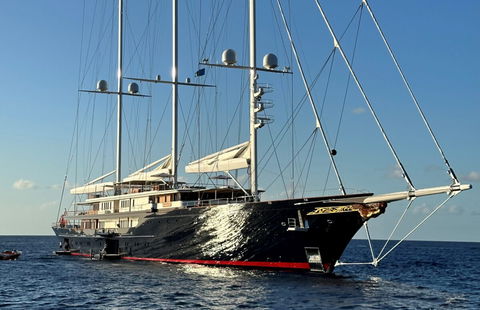 Katy Perry & Justin Trudeau spotted dining—could be romance?