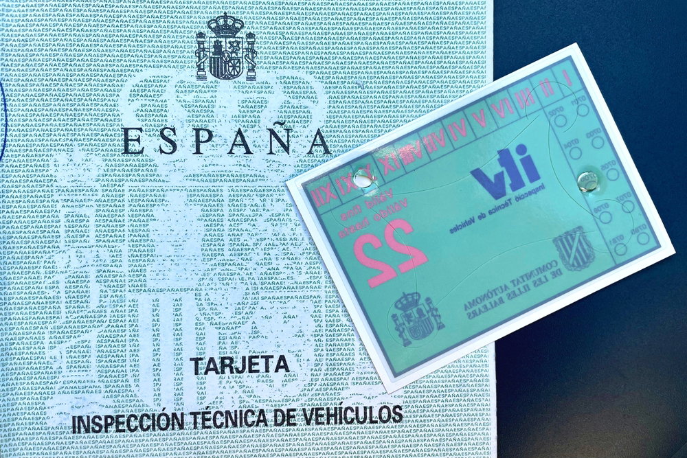 thumbnail image 2 of Spanish Auto Insurance & Registration ID Card Holder - Buy 1 Get 1 Free 2 of 6