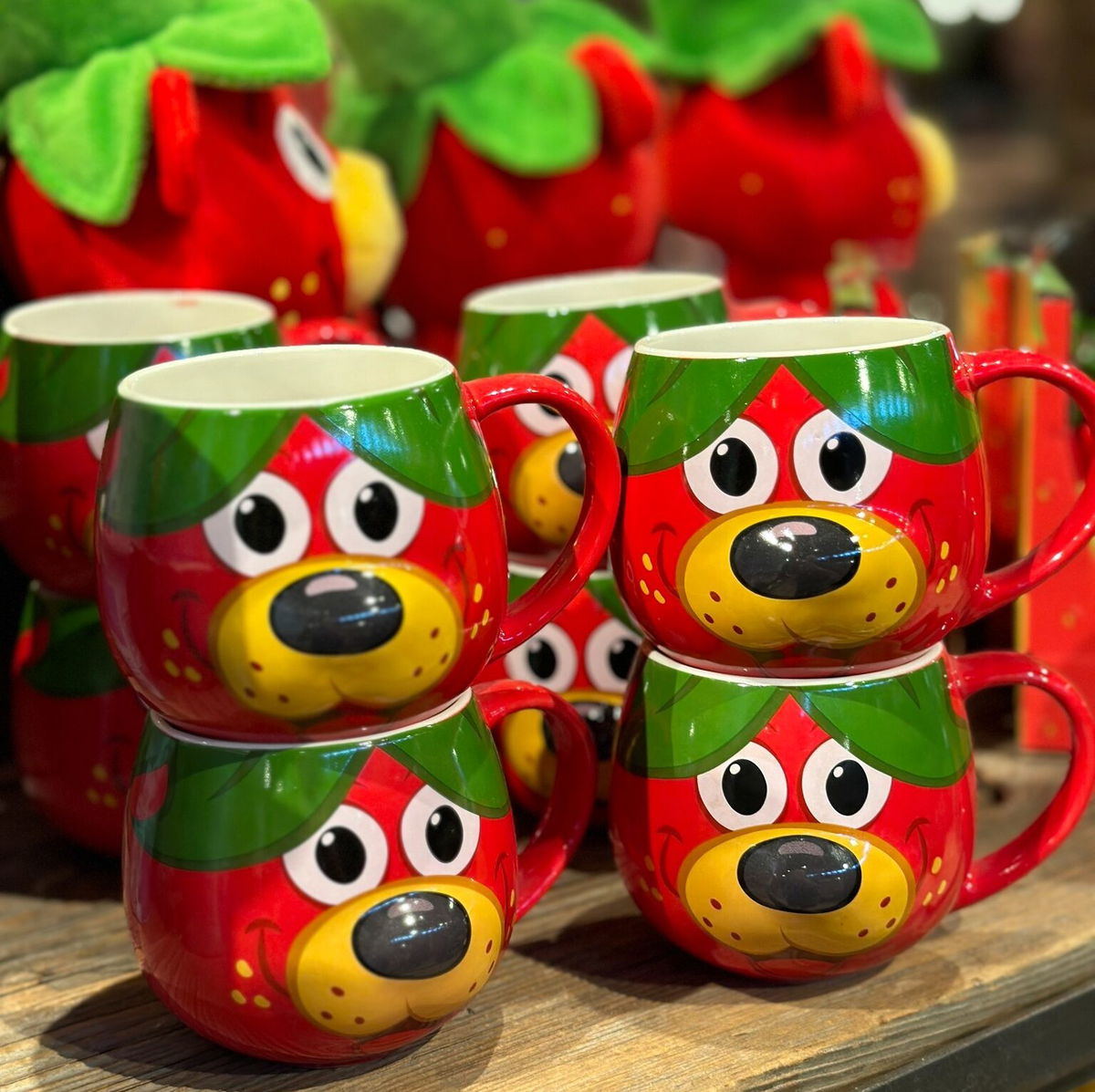 Germany’s strawberry mug craze: Even Brad Pitt has one