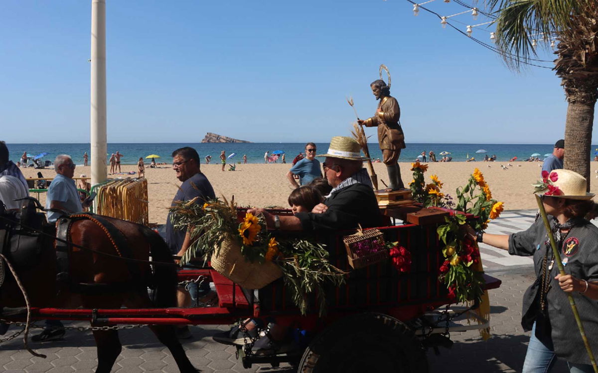 Faith and festivity: the romería of andalusians on the Costa Blanca
