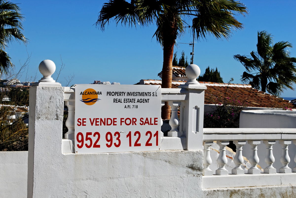 Governing party PSOE proposes 100% property tax for on-EU buyers