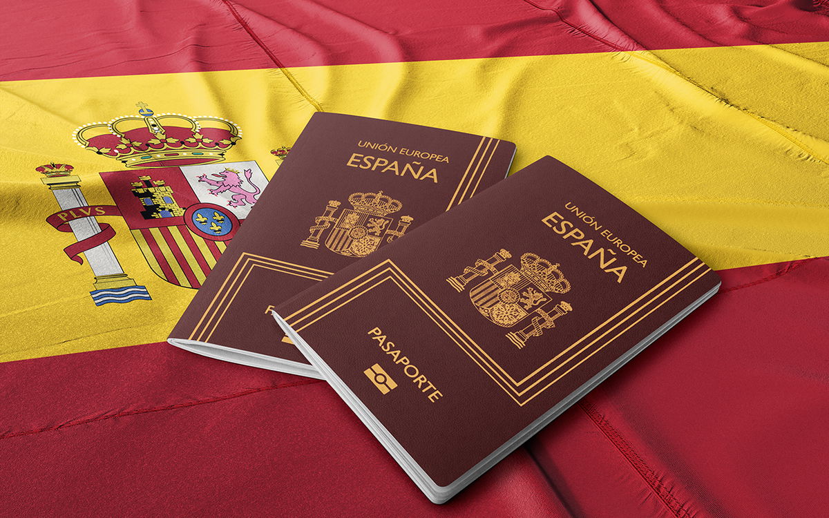 While others tighten borders, Spain gives passports to 288,000 foreigners