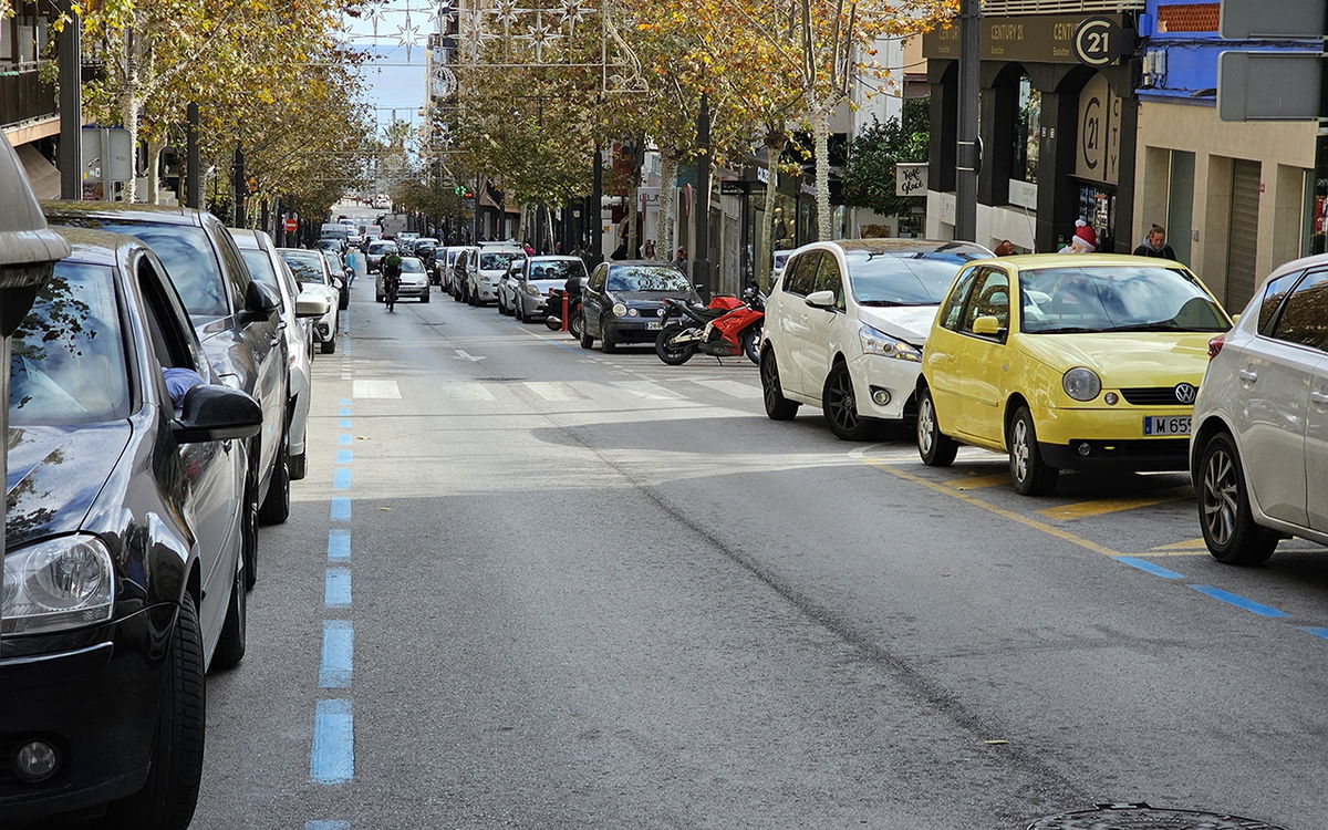 Calpe introduces parking time limit on main shopping avenue