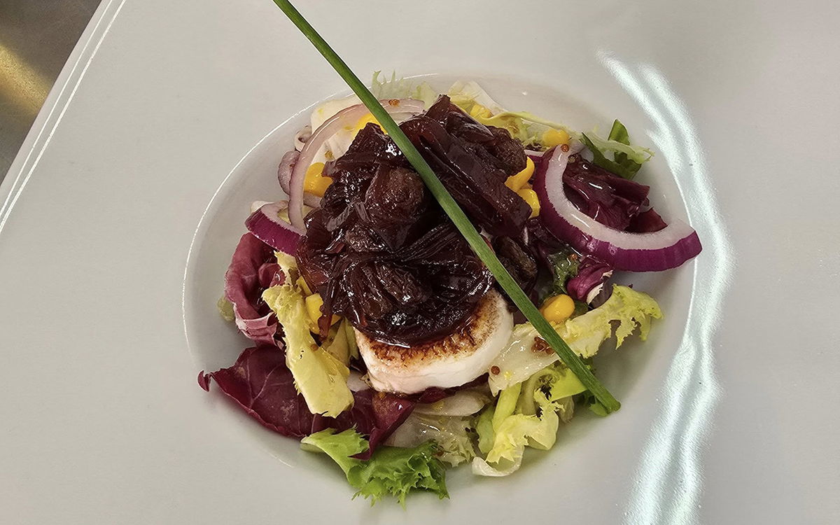 Global flavours, local heart: Pueblo Alcasar delivers