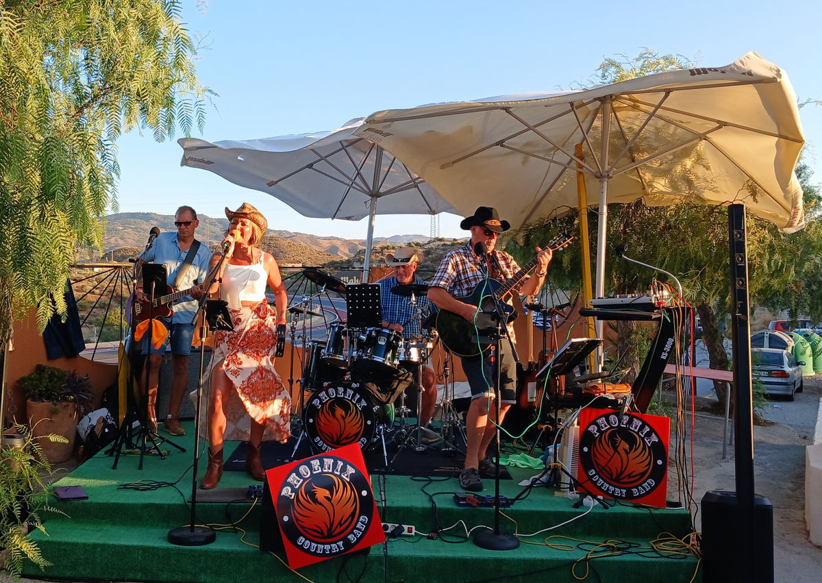 Paws and Applause: fundraiser hits €920