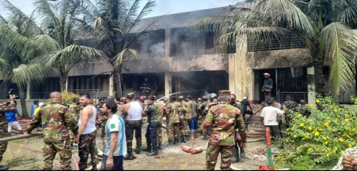 Teacher who heroically saved 20 children died of burns