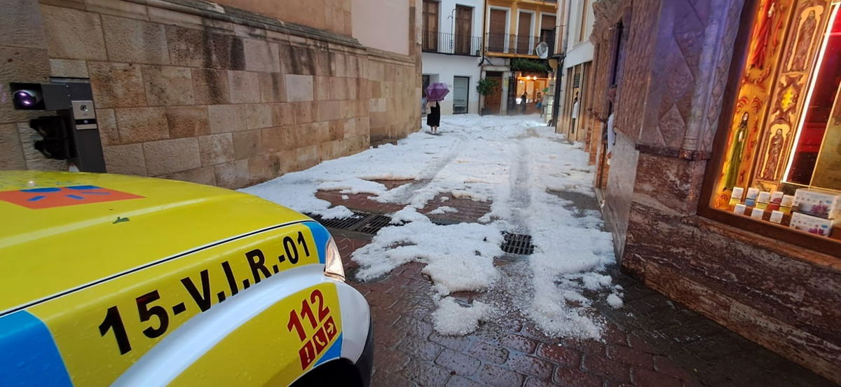 Hailstorm turns streets white in Caravaca as storms sweep across Murcia