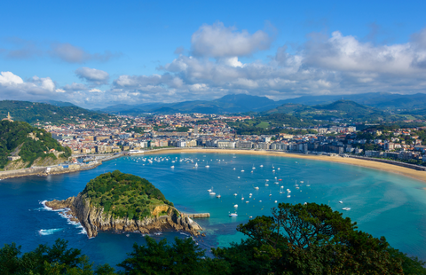 Spain’s cash crackdown: 5 must‑know facts before using the ATM this summer
