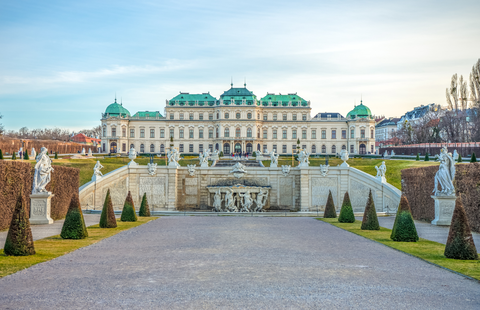 Electric plane lands in Copenhagen