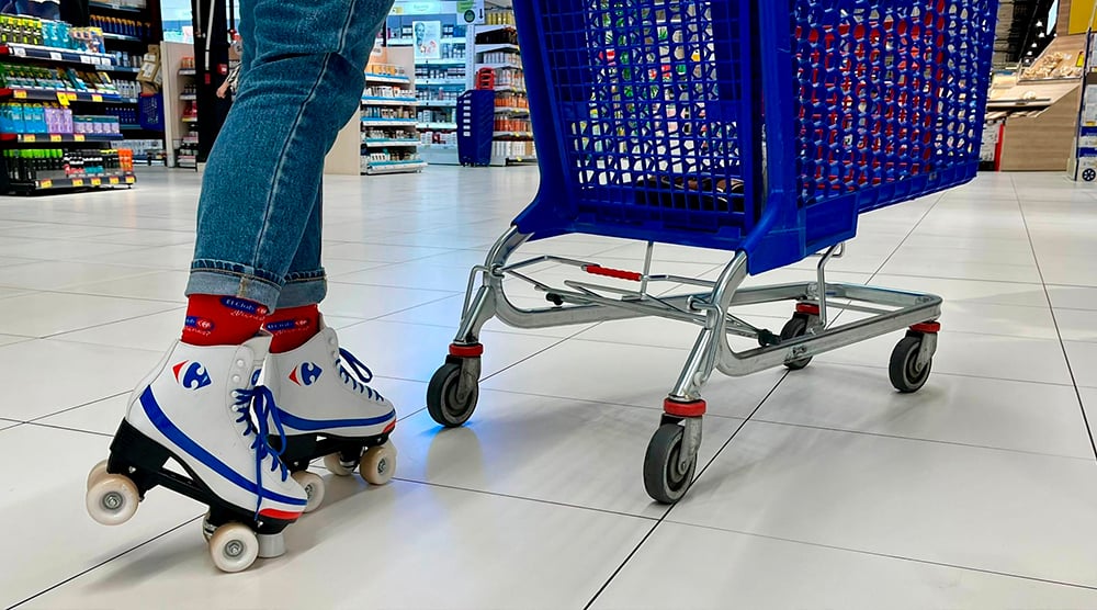 Carrefour invites customers to shop skating