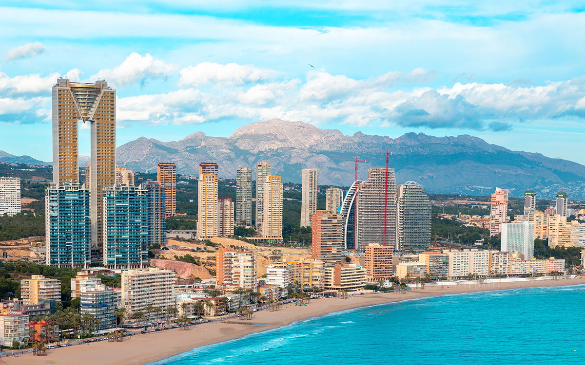 Benidorm moves forward with demolition preparations for Gemelos 28 towers