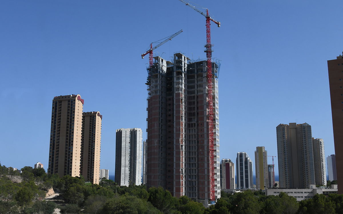 Construction and tourism fuel economic recovery and job creation