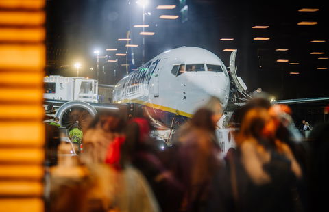 Airline snacks and drinks silently jeopardize your health
