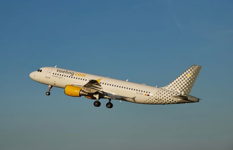 UK’s busiest airports hike drop‑off fees to boost revenue and limit congestion
