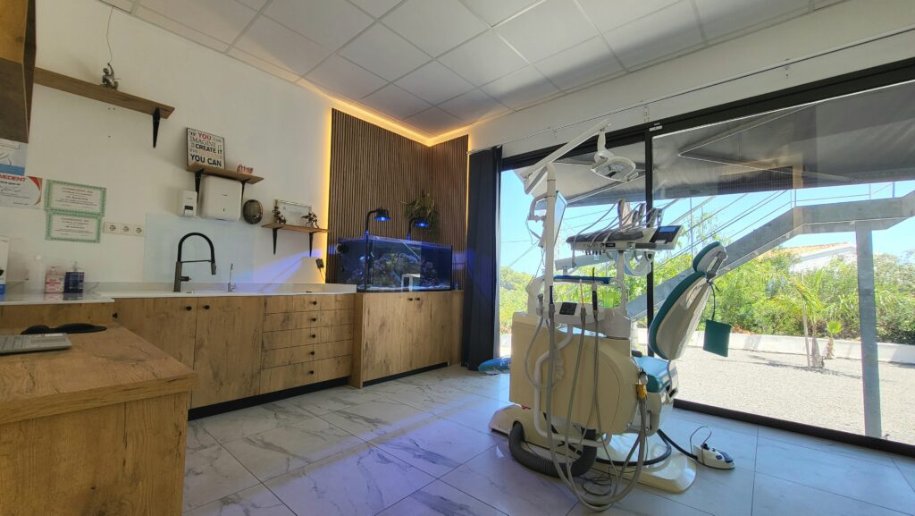 The session uses state-of-the-art instrumentality and materials, from integer scanners and painless injections to precocious diagnostic tools. 