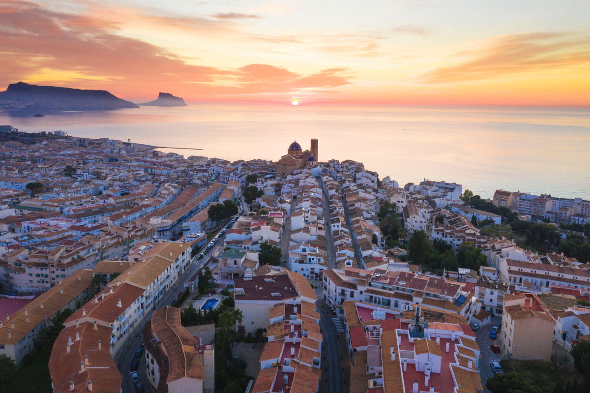 Poetry and music under the stars in Altea