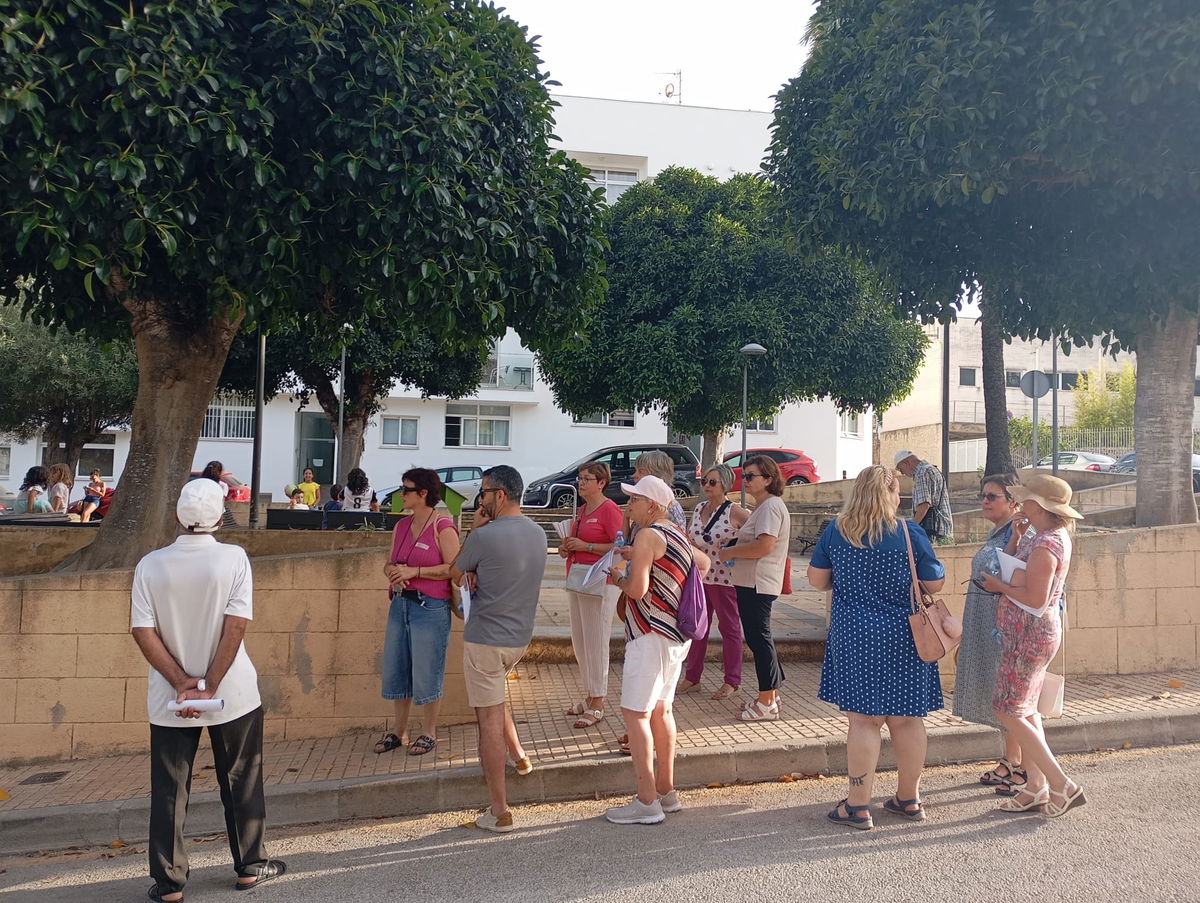 Books, poetry and children’s games take over Benitachell streets