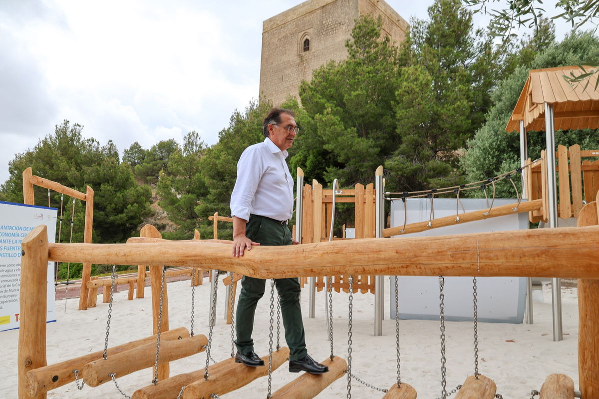 New playground opens at Lorca Castle