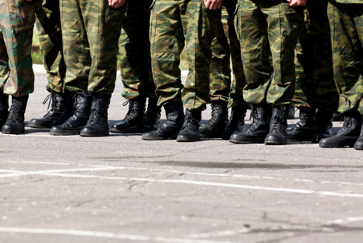 Germany divided over military service