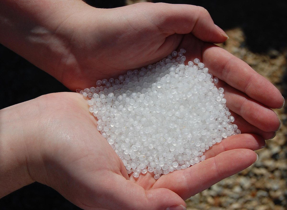 ‘Nurdles’: The tiny plastic pellets killing our environment\” />