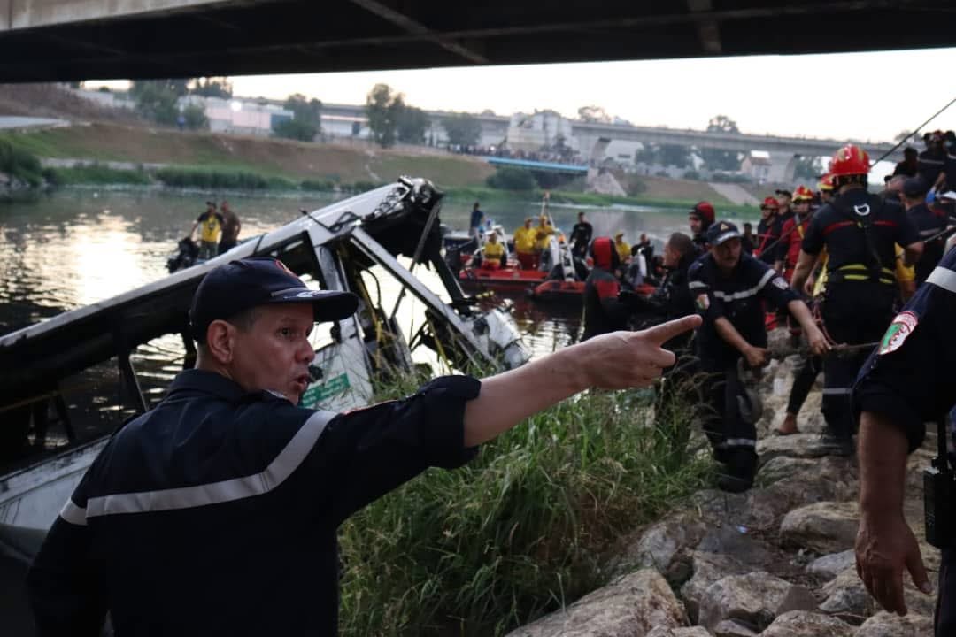 18 dead, 23 injured after bus plunges into Algerian river\” />