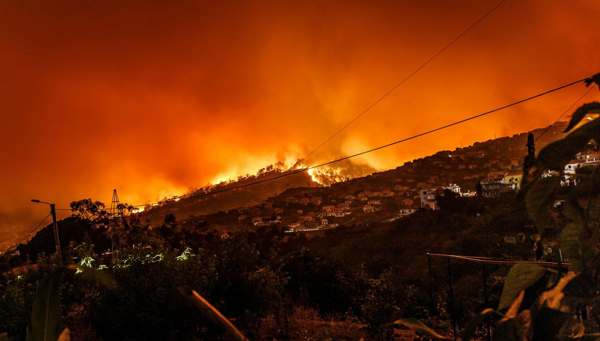 Netherlands sends helicopters to battle Spanish wildfires
