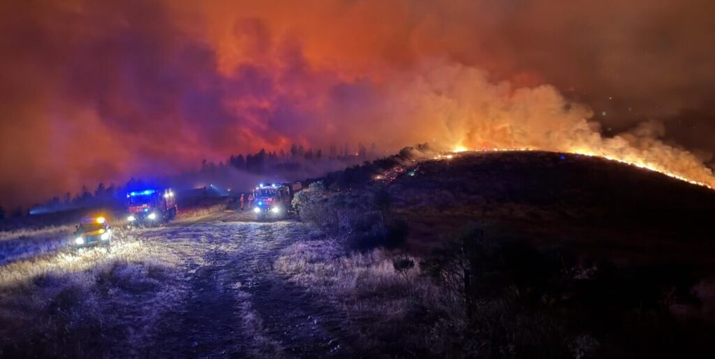 Fire teams battle.