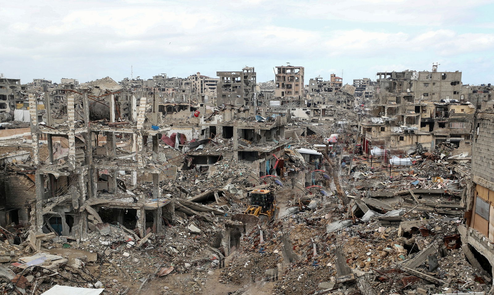 Hundreds of thousands of Israelis demand a hostage deal with Hamas\” />