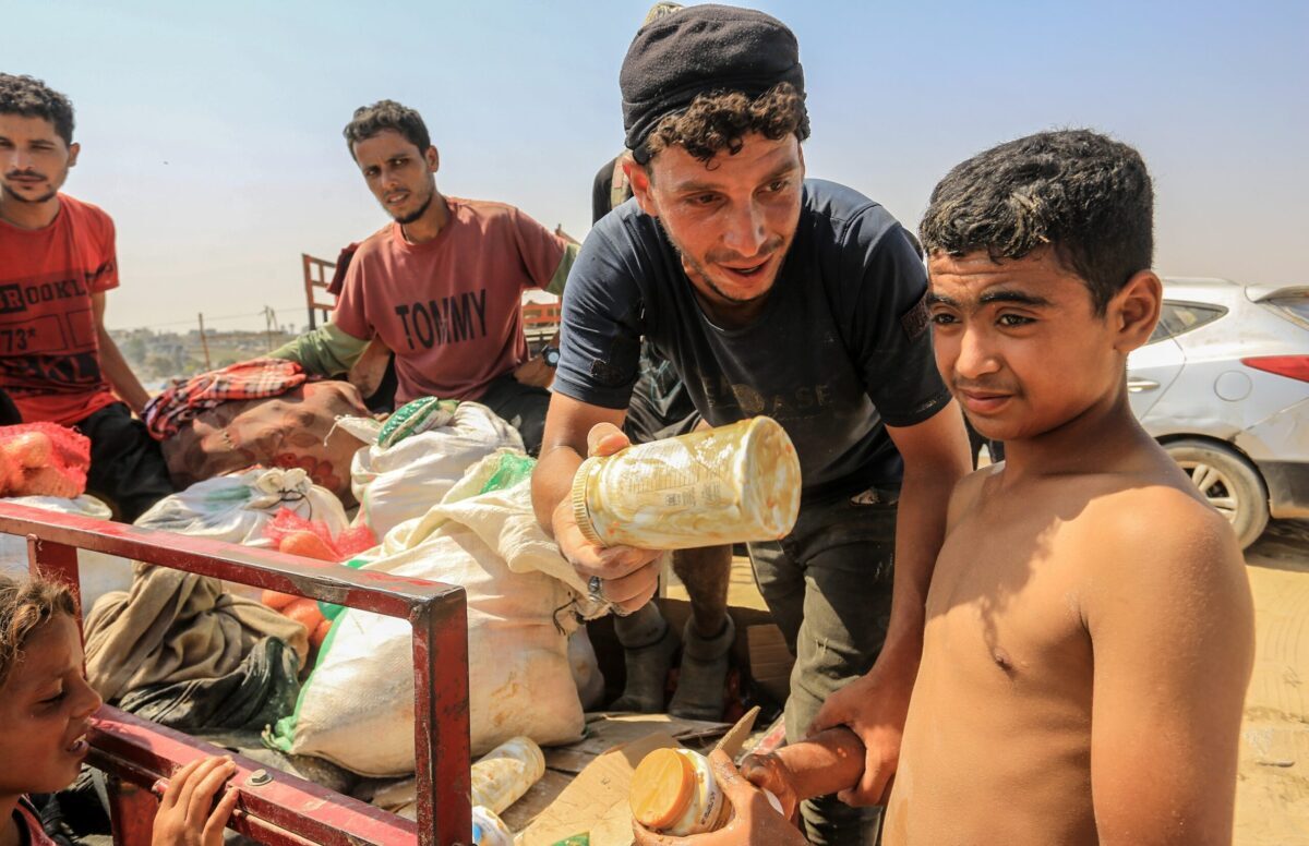 Did Spain send pork meatballs in aid packages to Gaza?\” />