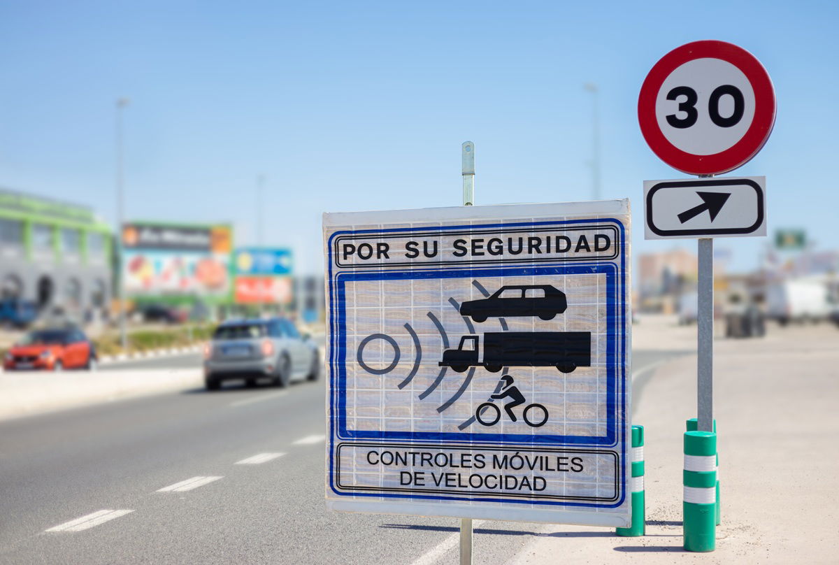 DGT speed cameras in Spain: the legal way to find them
