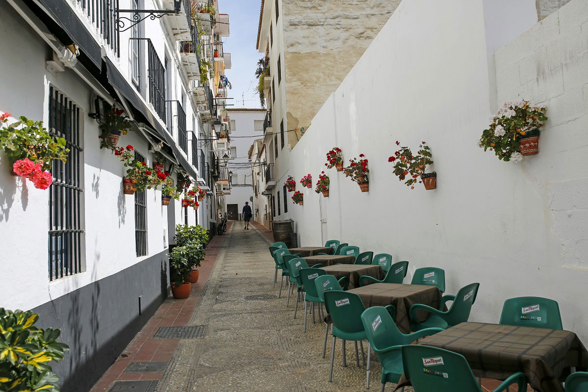 Chasing the green flag