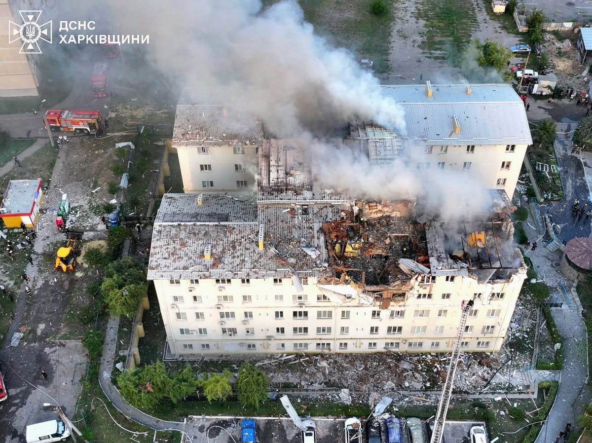 Putin is bombing, Trump’s angry at media, and Zelensky denounces\” />