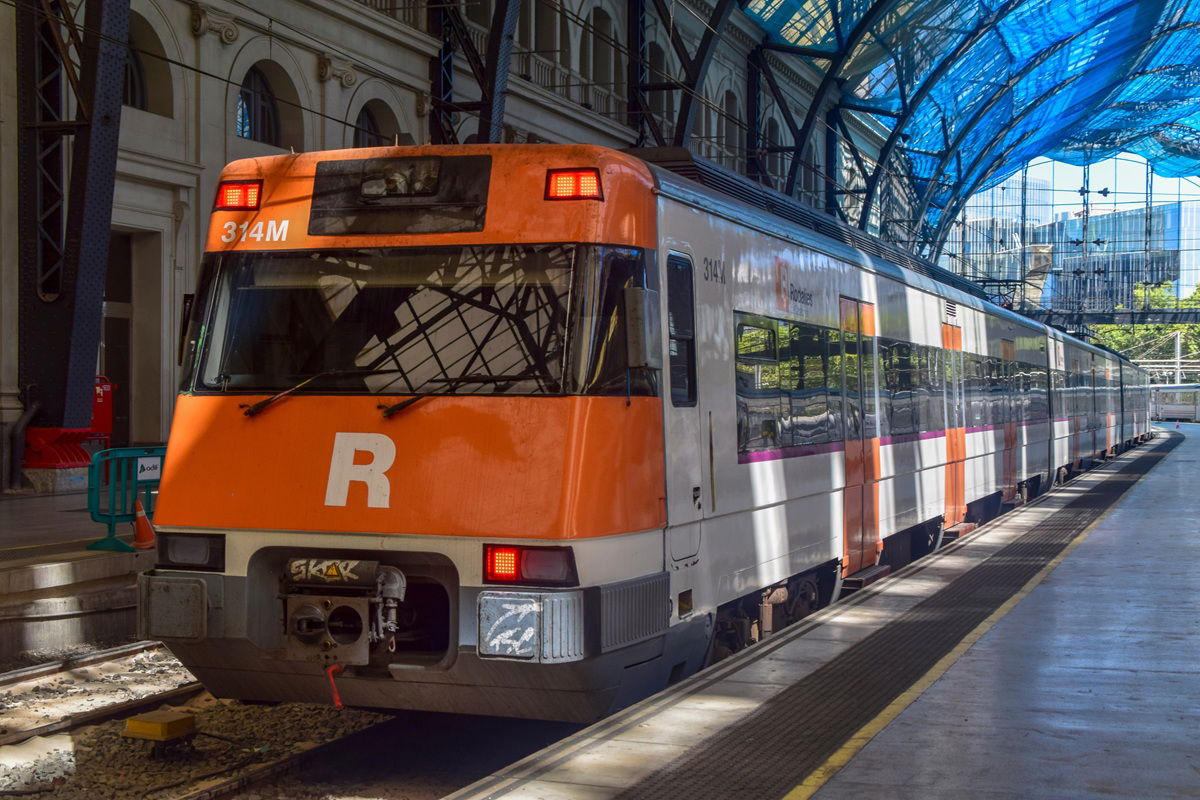 Catalonia R3 rail closure: bus replacement