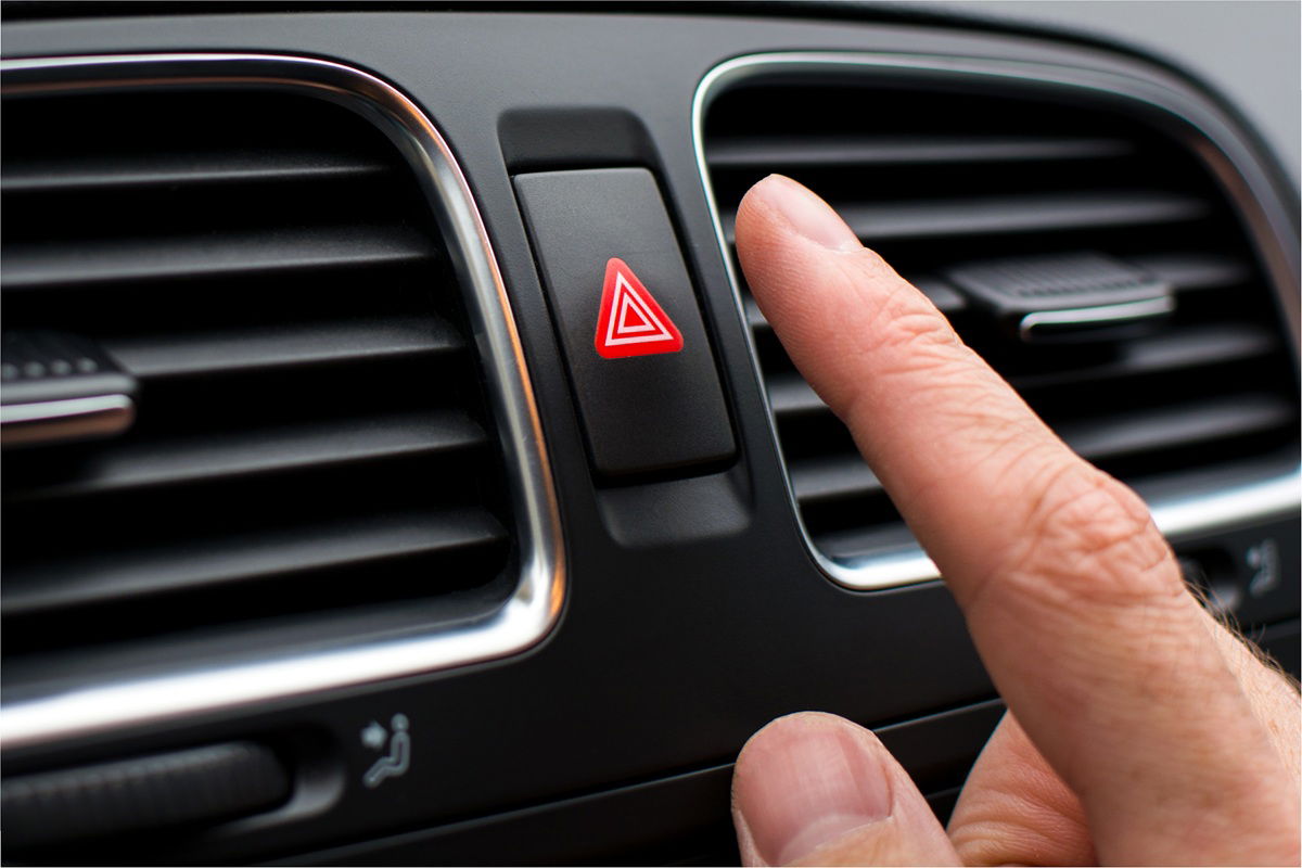 Spain’s DGT warns: stop doing this on the road or face a €200 penalty