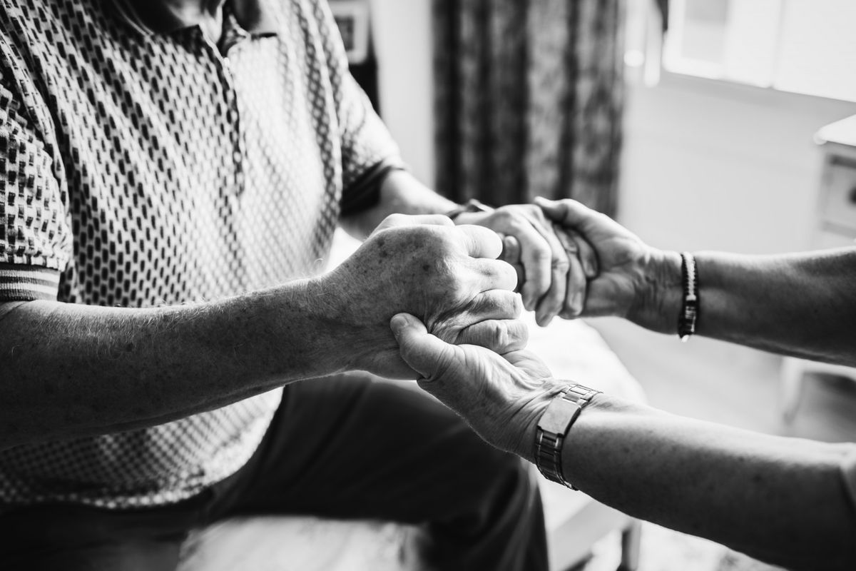Spain plans early retirement for caregiver employees