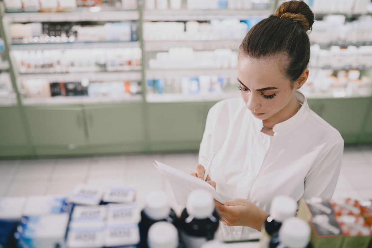 Spain to cut medicine prices, saving millions