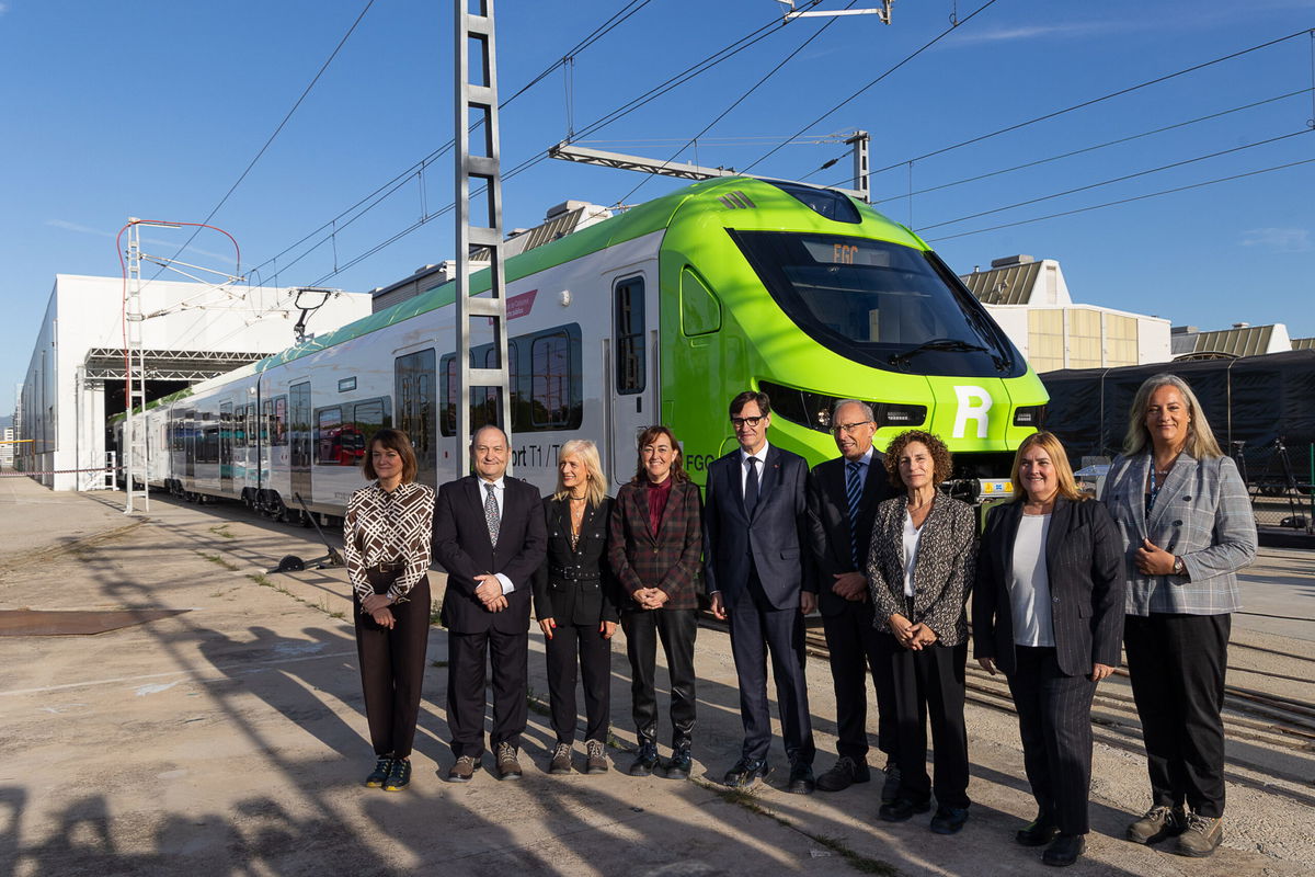 Alstom And Fgc Unveil First New Express Train Linking Barcelona To El Prat Airport Alstom And Fgc Unveil First New Express Train Linking Barcelona To El Prat Airport