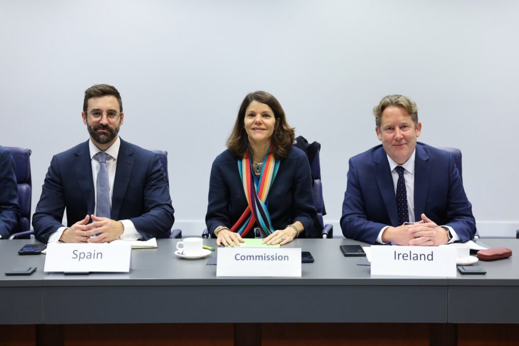electricity grid talks Irish and Spanish ministers Euro Weekly News
