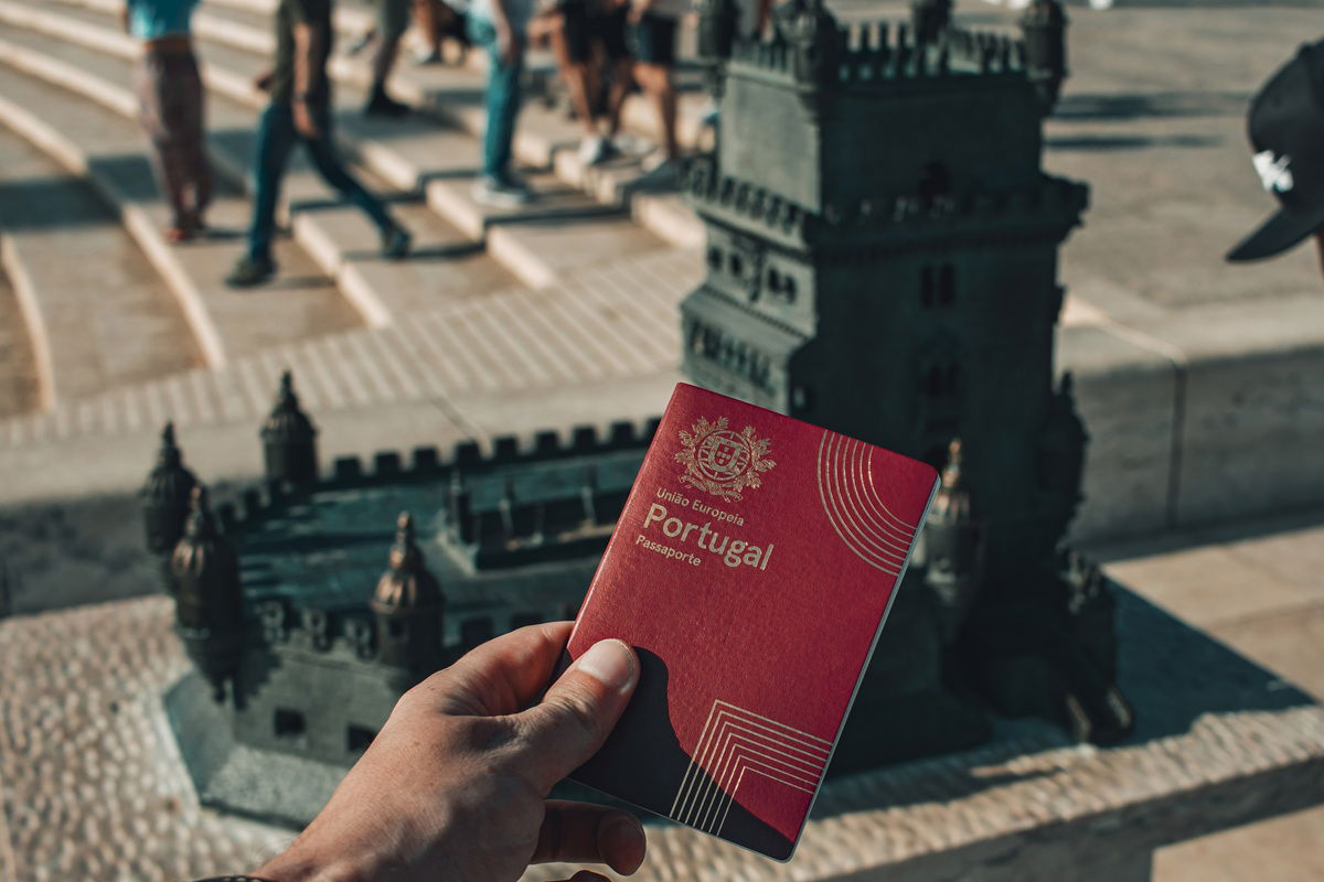 Portugal approves controversial law allowing loss of nationality for dual citizens convicted of serious crimes