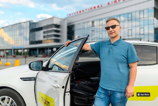 Taxi Maxim: global ecosystem for urban mobility and delivery