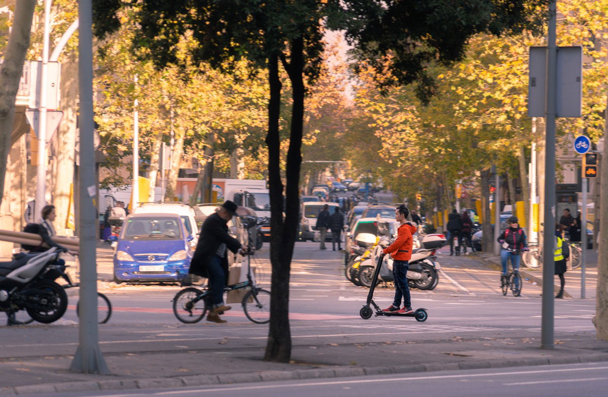 Spain to hit uninsured e-scooter riders with fines of up to €1,000 from 2026