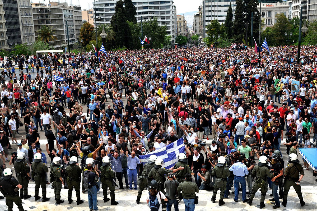 Greece paralysed as workers protest 13-hour day plan