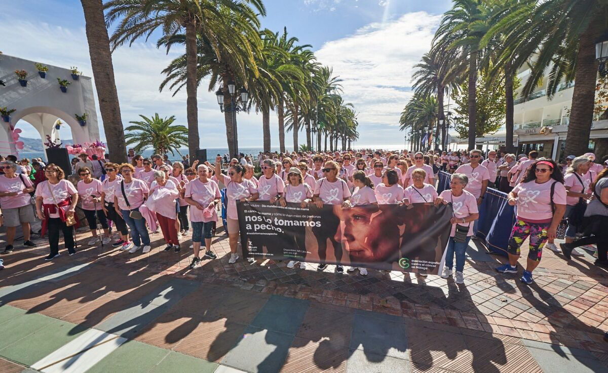 Pink wave takes over Nerja as over 1,000 march against breast cancer