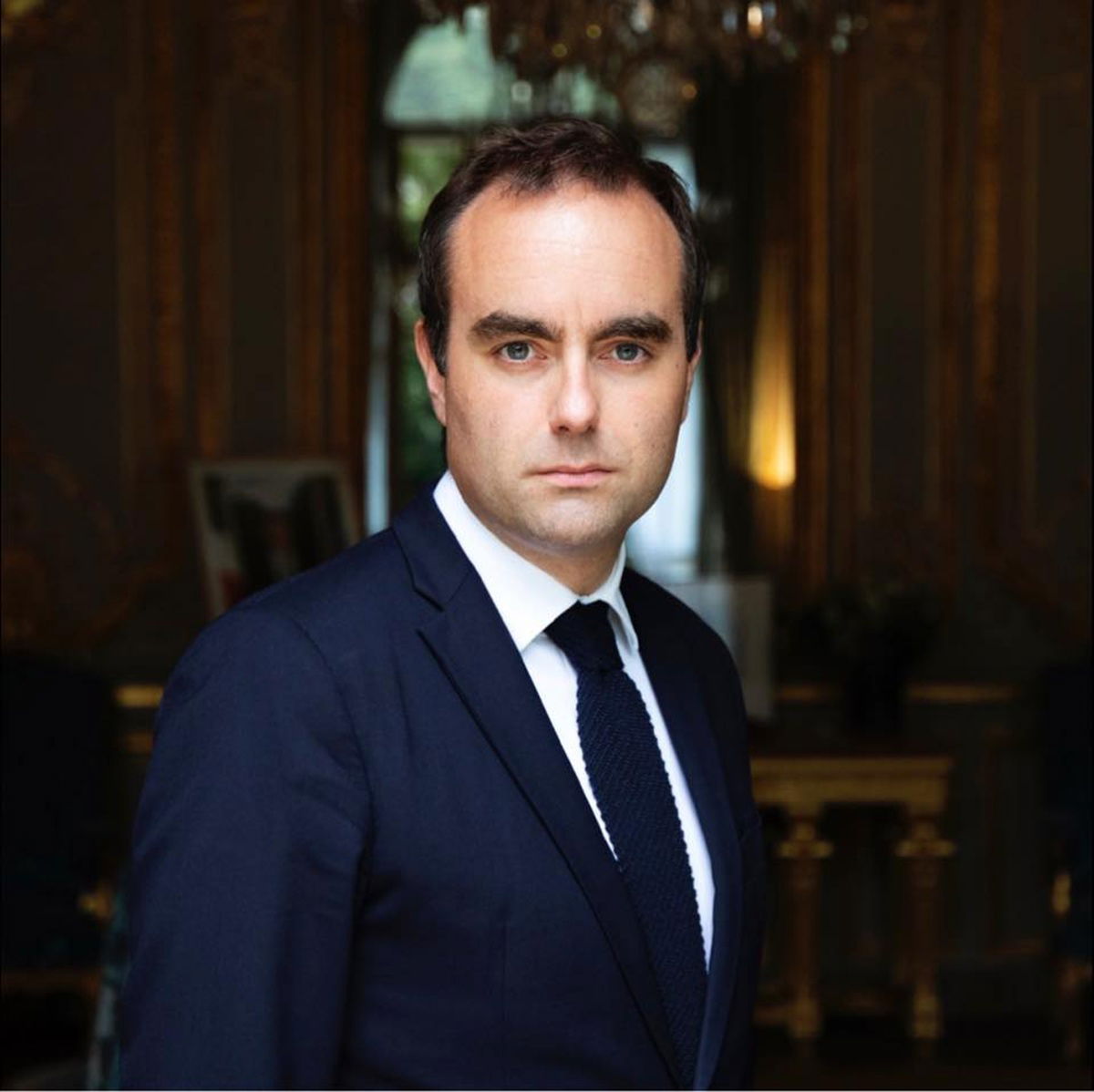 French PM scrapes through no-confidence votes by just 18 votes