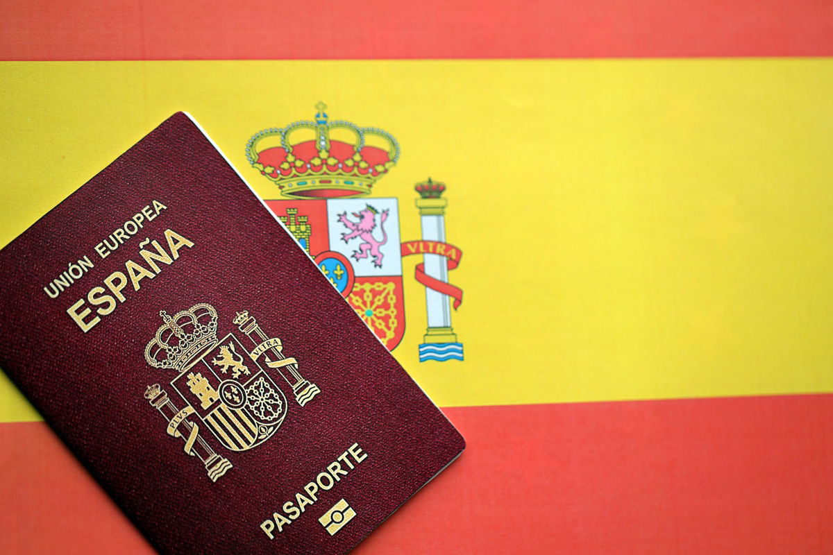 Spanish passport beats the UK in 2025 ranking of the world’s most powerful travel documents